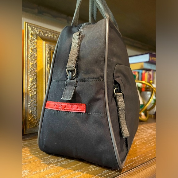Prada Sport Borsa Di Viaggio tote approx. 8”x 8”x 5” - Picture 2 of 13